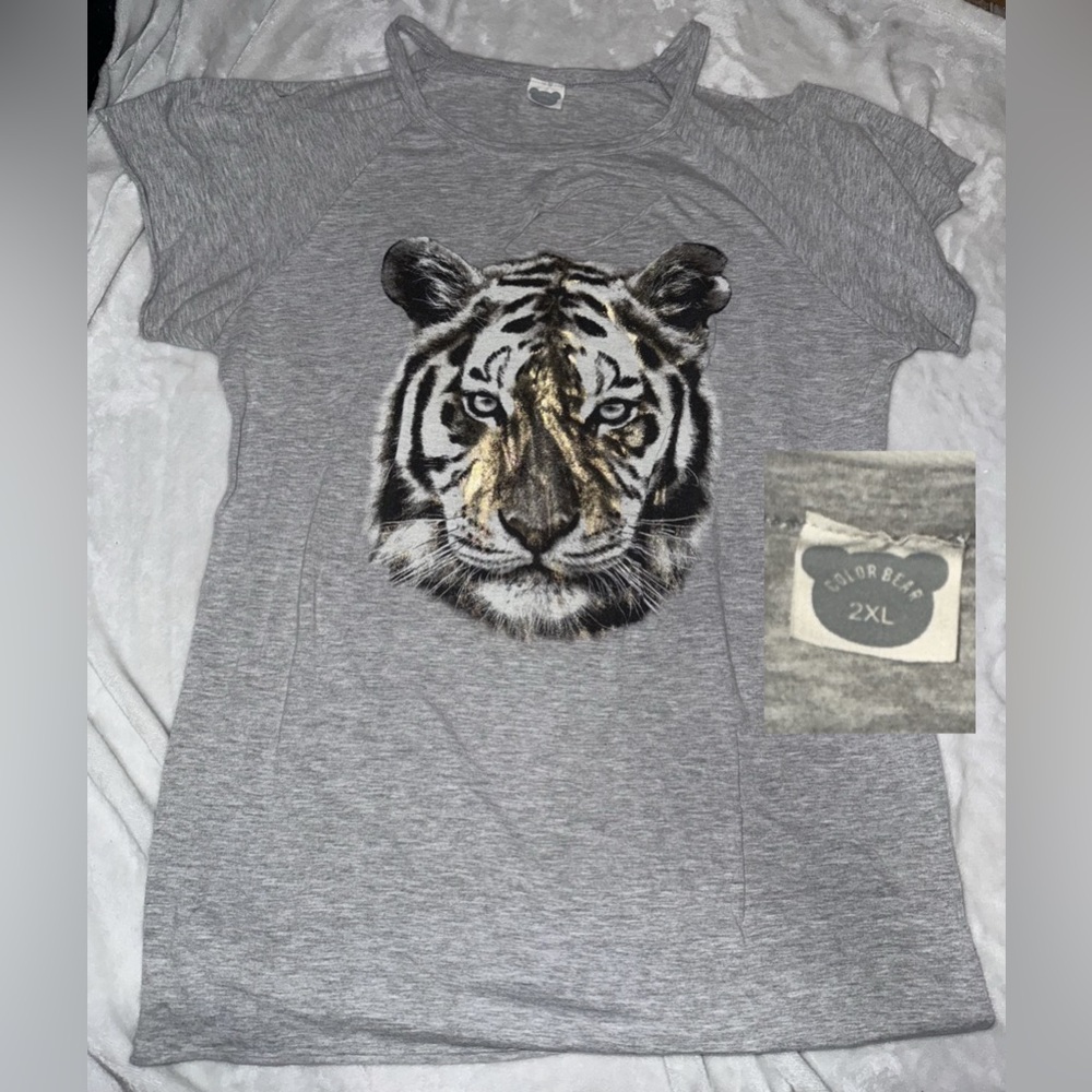 Gray Tiger Graphic women’s cold shoulder shirt